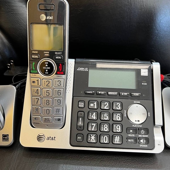 AT&T CL83464 DECT 6.0 Cordless Call ID Announce Phone System w/ 3 Handsets - Picture 2 of 15